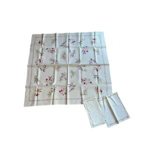 Vintage 5-piece Springtime bridge set Leacoc floral tablecloth & napkins linen